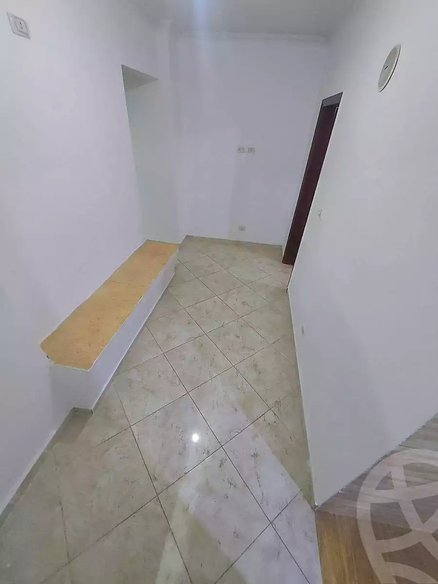 https://aqarmap.com.eg/ar/listing/7042109-for-sale-cairo-helwan-ahmed-enci-st