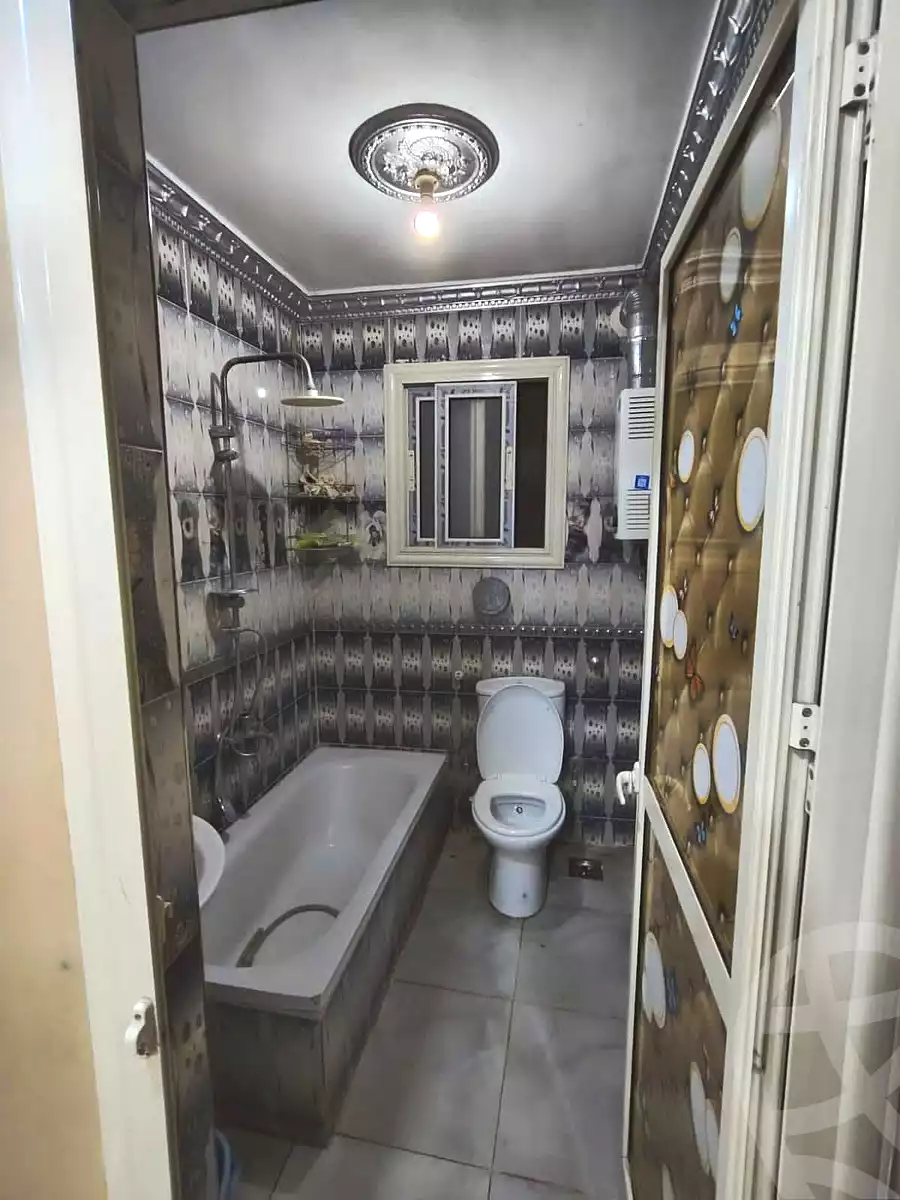 https://aqarmap.com.eg/ar/listing/7042332-for-sale-cairo-helwan-hadayek-helwan-nile-corniche-st
