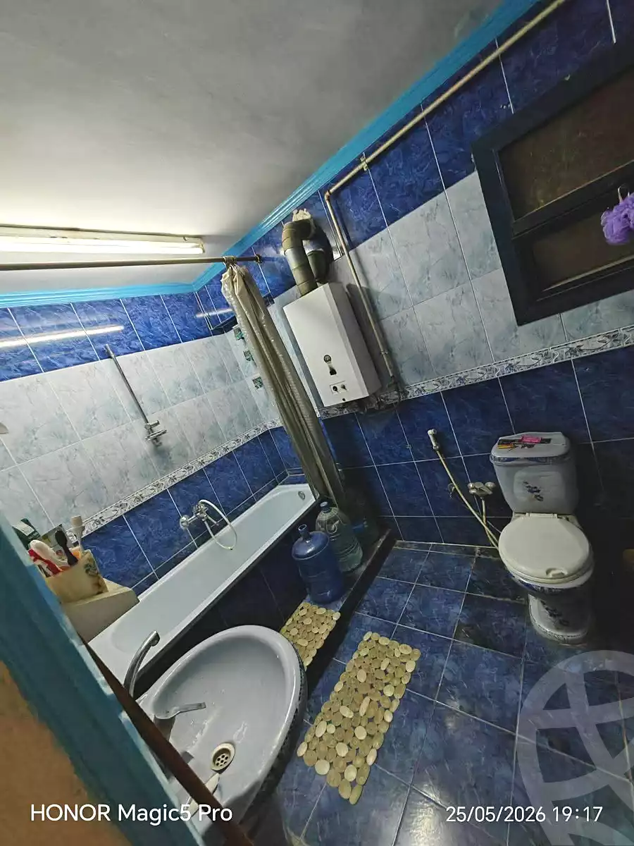 https://aqarmap.com.eg/ar/listing/7042721-for-sale-cairo-helwan-helwan-el-sharkeya-borhan-st
