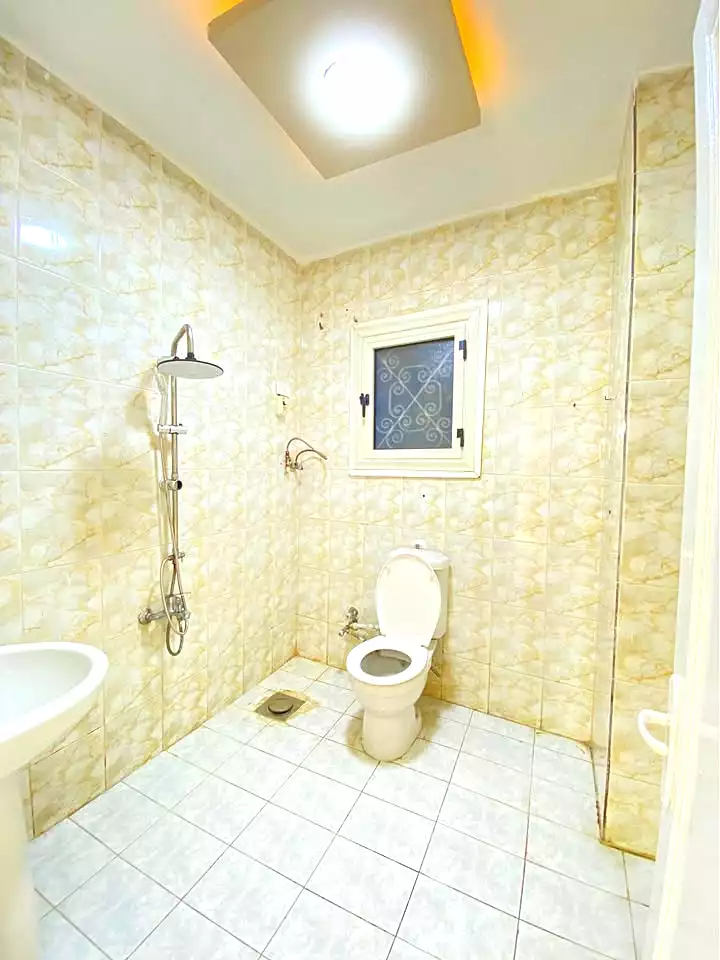 https://aqarmap.com.eg/ar/listing/7042437-for-rent-alexandria-al-agamy-lbytsh-ibrahim-othman-st