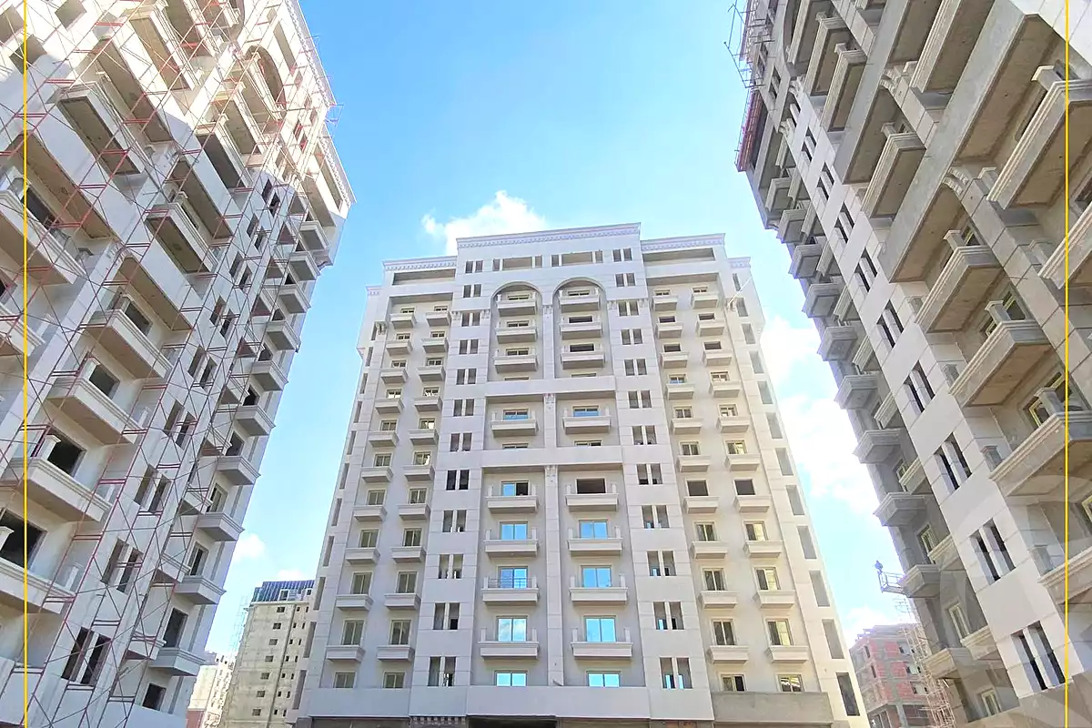 https://aqarmap.com.eg/ar/listing/7043140-for-sale-alexandria-sawary-compounds-boulevard-sawari-louran
