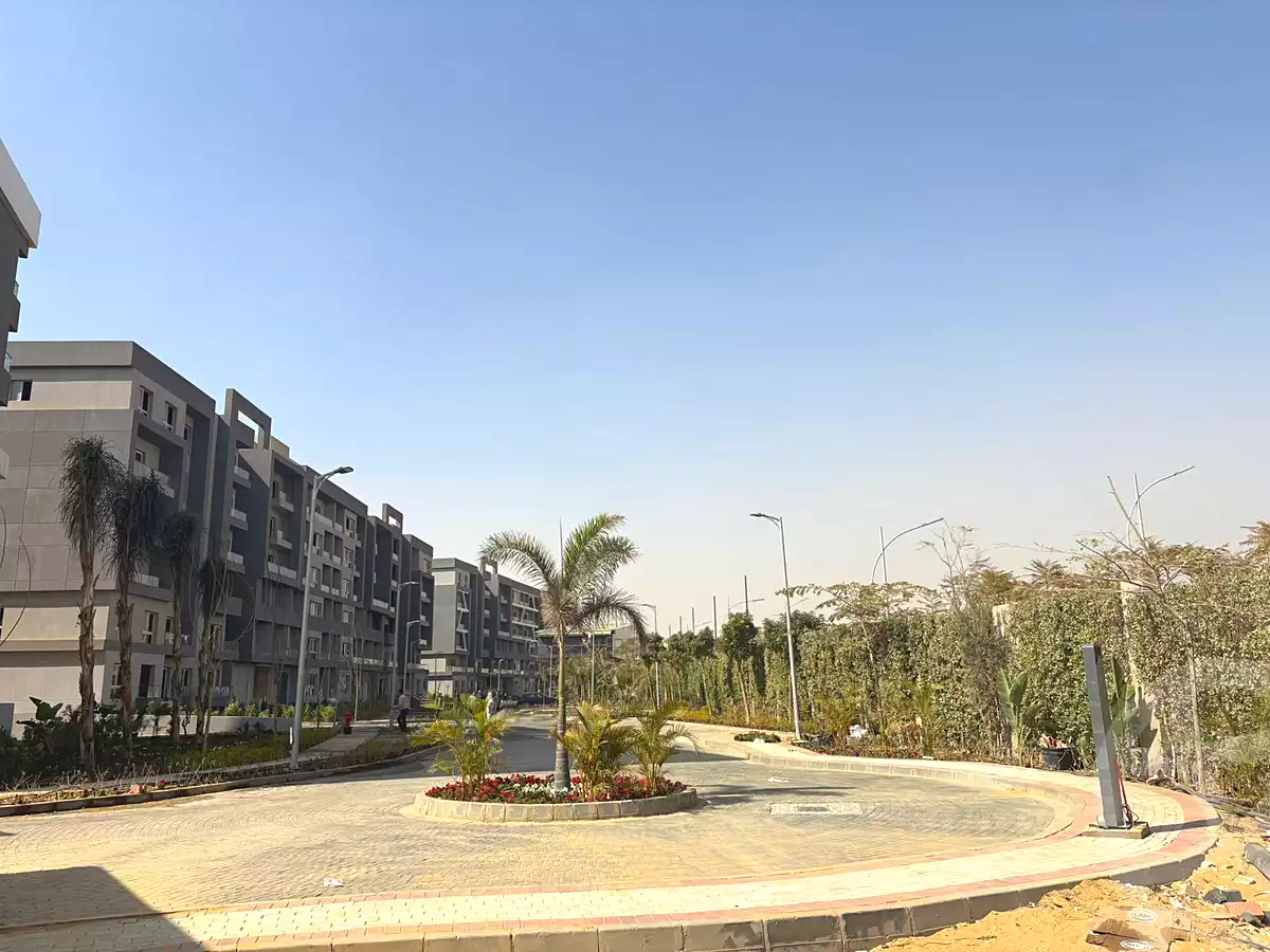 https://aqarmap.com.eg/ar/listing/7043280-for-sale-cairo-new-cairo-lmstqbl-syty-compounds-zyzyny-lmstqbl-rdk-llttwyr