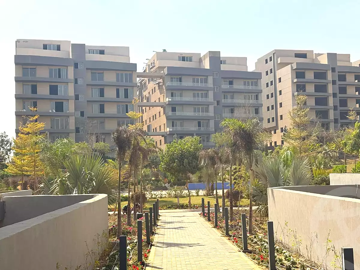 https://aqarmap.com.eg/ar/listing/7043360-for-sale-cairo-new-cairo-lmstqbl-syty-compounds-zyzyny-lmstqbl-rdk-llttwyr