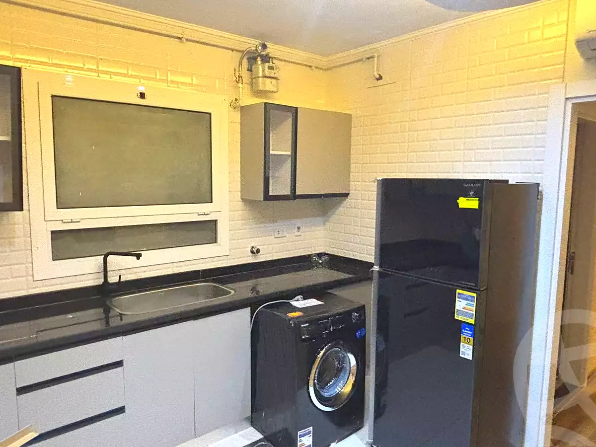 https://aqarmap.com.eg/ar/listing/7043601-for-rent-cairo-new-cairo-compounds-hyde-park-centre-ville-hyde-park