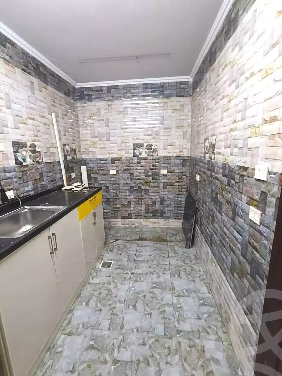 https://aqarmap.com.eg/en/listing/7043962-for-sale-cairo-helwan-ahmed-enci-st