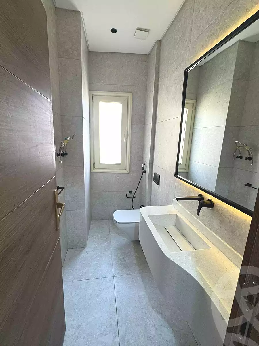https://aqarmap.com.eg/ar/listing/7043975-for-rent-cairo-new-cairo-first-settlement-mhwr-mstfy-kml