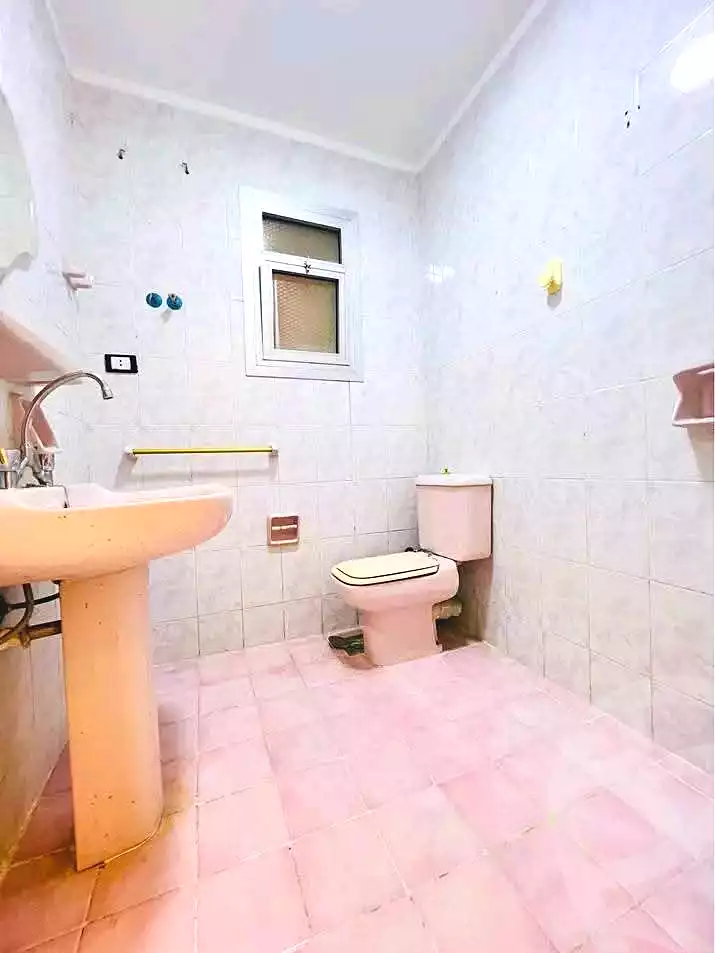 https://aqarmap.com.eg/en/listing/7044537-for-sale-alexandria-al-agamy