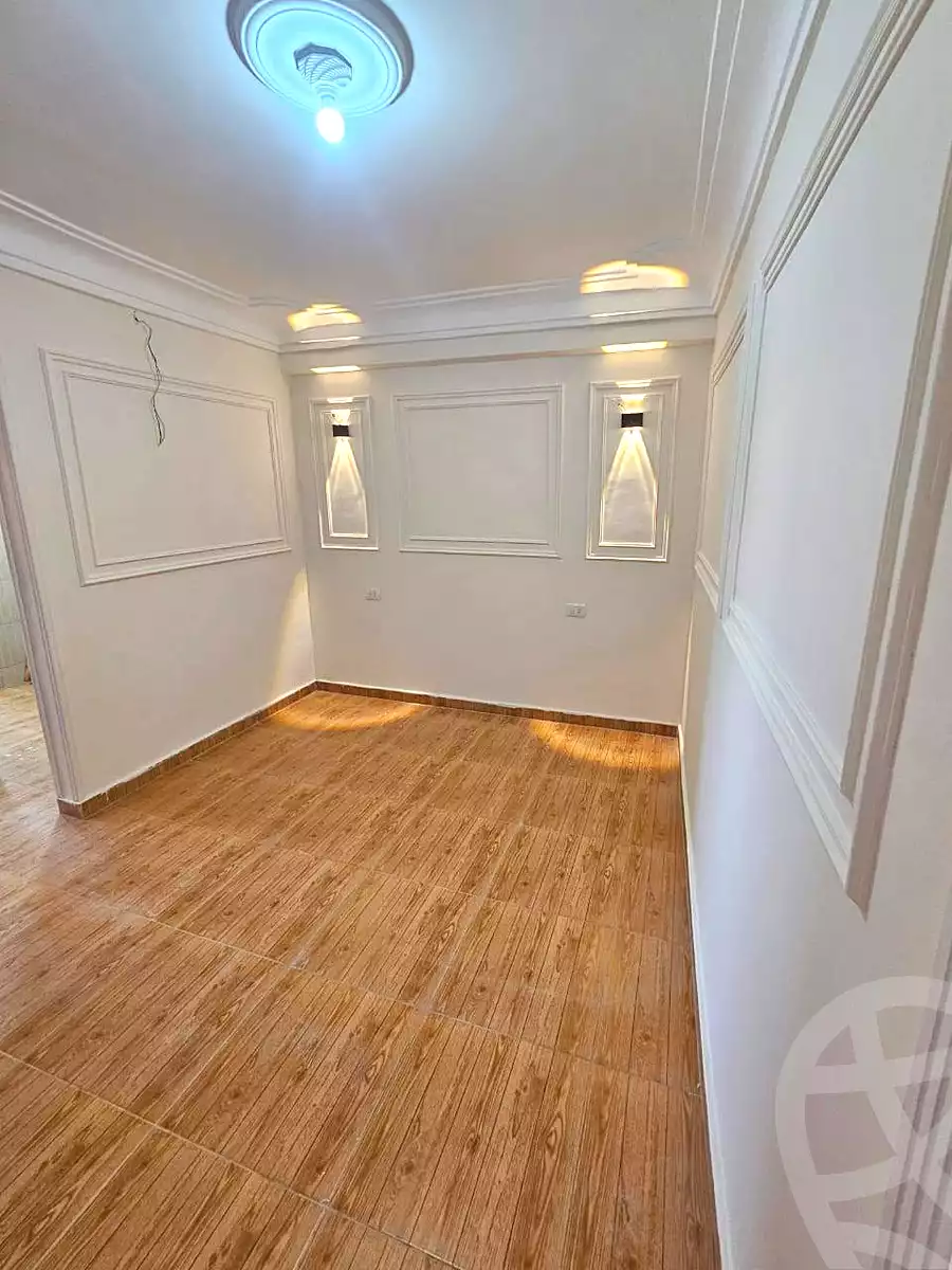 https://aqarmap.com.eg/ar/listing/7045681-for-sale-alexandria-alhadara-new-el-hadra