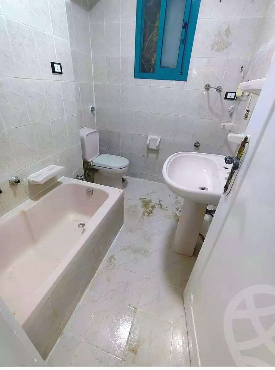 https://aqarmap.com.eg/ar/listing/7045872-for-sale-alexandria-al-agamy-shataa-el-nakheel