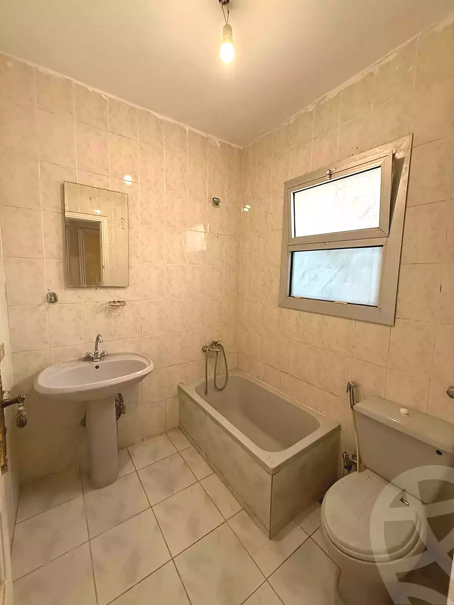 https://aqarmap.com.eg/ar/listing/7045876-for-sale-alexandria-sydy-bshr-sydy-bshr-bhry-abd-el-salam-aref-st