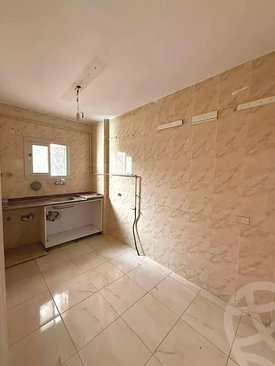 https://aqarmap.com.eg/ar/listing/7045876-for-sale-alexandria-sydy-bshr-sydy-bshr-bhry-abd-el-salam-aref-st