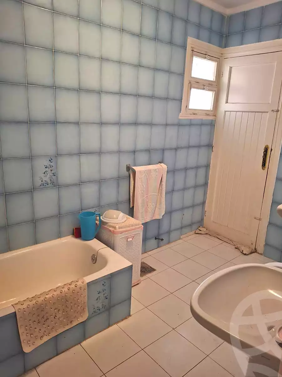https://aqarmap.com.eg/en/listing/7046318-for-sale-alexandria-al-mamoura-lm-mwr-lshty-kornesh-el-maamoura-st
