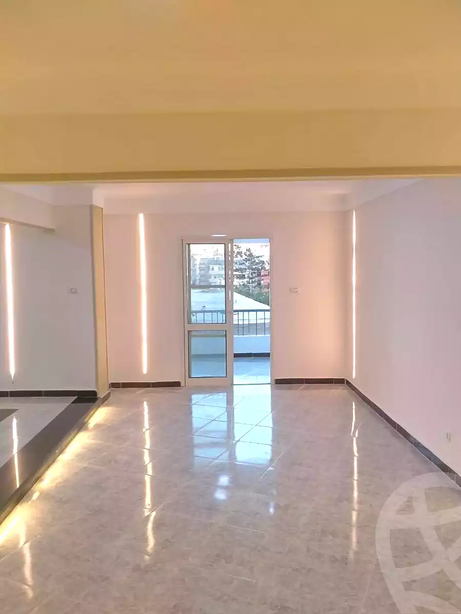 https://aqarmap.com.eg/ar/listing/7046431-for-sale-alexandria-al-agamy-bw-ywsf