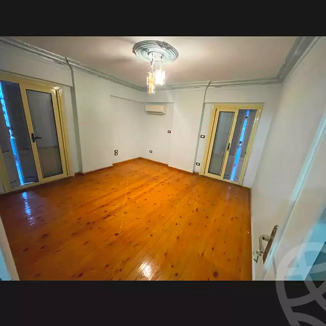 https://aqarmap.com.eg/en/listing/7046480-for-sale-alexandria-sydy-bshr-sydy-bshr-bhry-shr-khld-bn-lwlyd