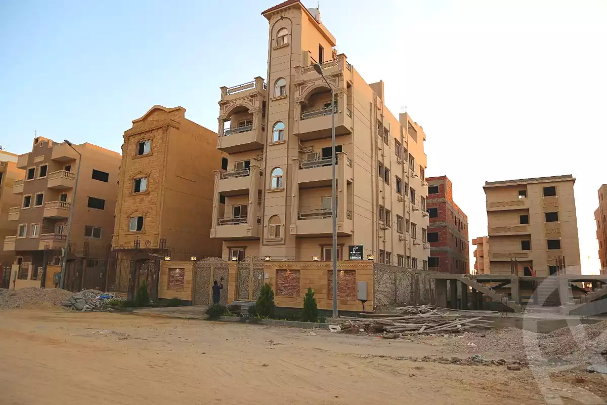 https://aqarmap.com.eg/ar/listing/7047132-for-sale-cairo-6th-of-october-el-tawsaat-el-shamalya-hy-2000-qt