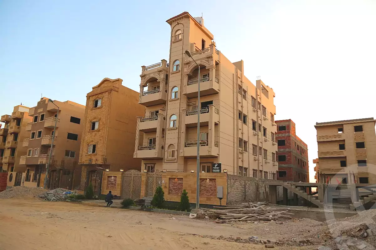 https://aqarmap.com.eg/ar/listing/7047128-for-sale-cairo-6th-of-october-el-tawsaat-el-shamalya-hy-2000-qt