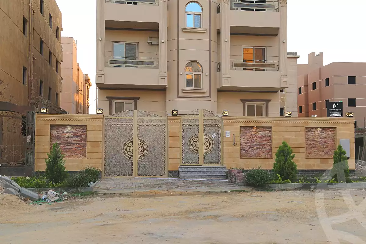 https://aqarmap.com.eg/ar/listing/7047130-for-sale-cairo-6th-of-october-el-tawsaat-el-shamalya-hy-2000-qt