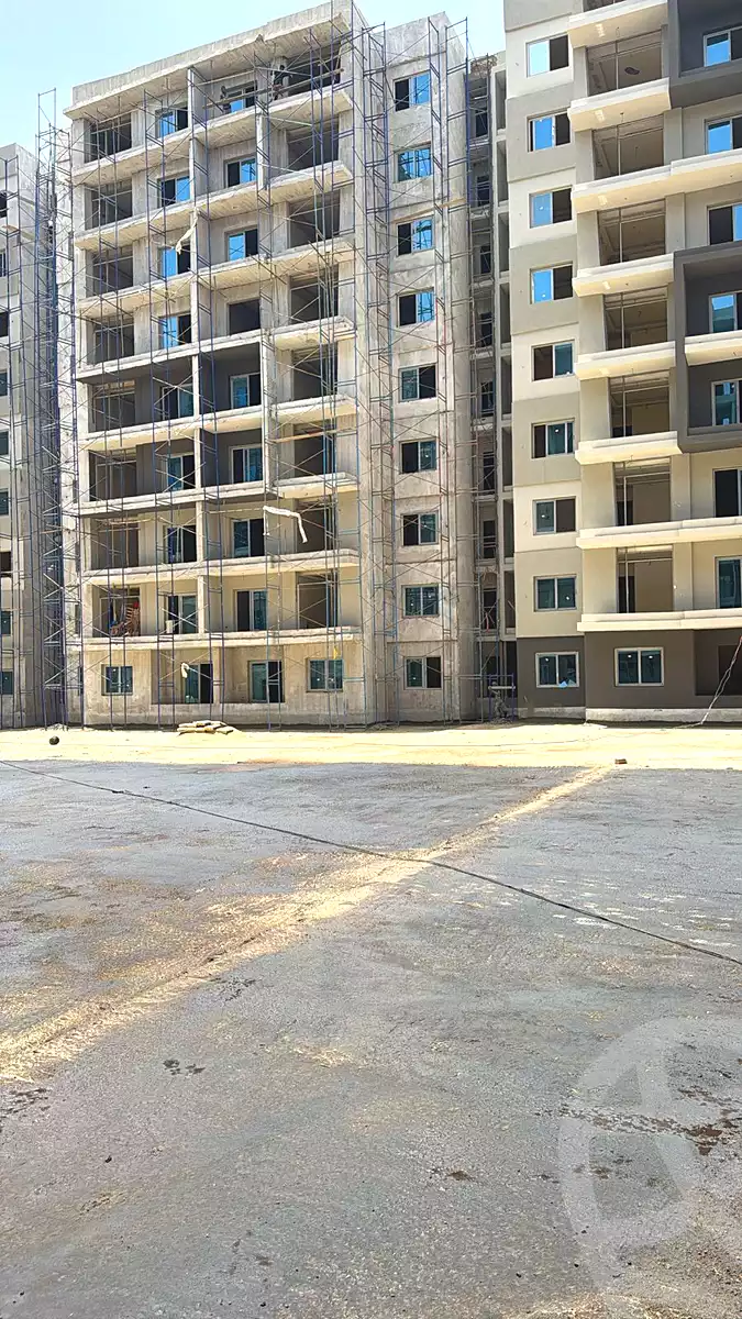 https://aqarmap.com.eg/ar/listing/7047601-for-sale-cairo-new-administrative-capital-r7-la-capitale