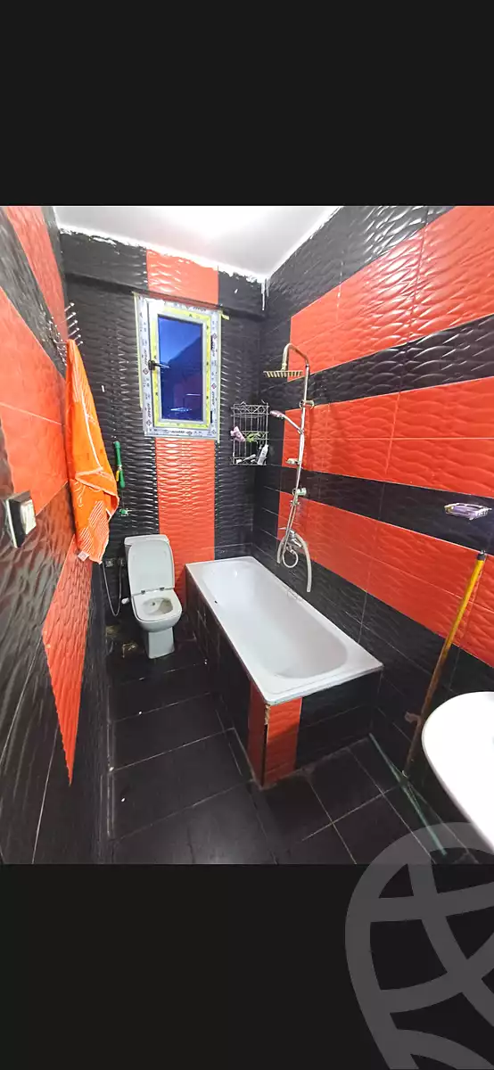 https://aqarmap.com.eg/ar/listing/7048456-for-rent-sohag-sohag-city-kazalufa-st