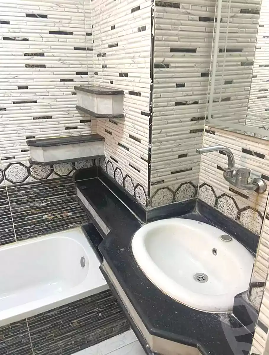 https://aqarmap.com.eg/ar/listing/7048619-for-sale-alexandria-sydy-bshr-tryq-ljysh