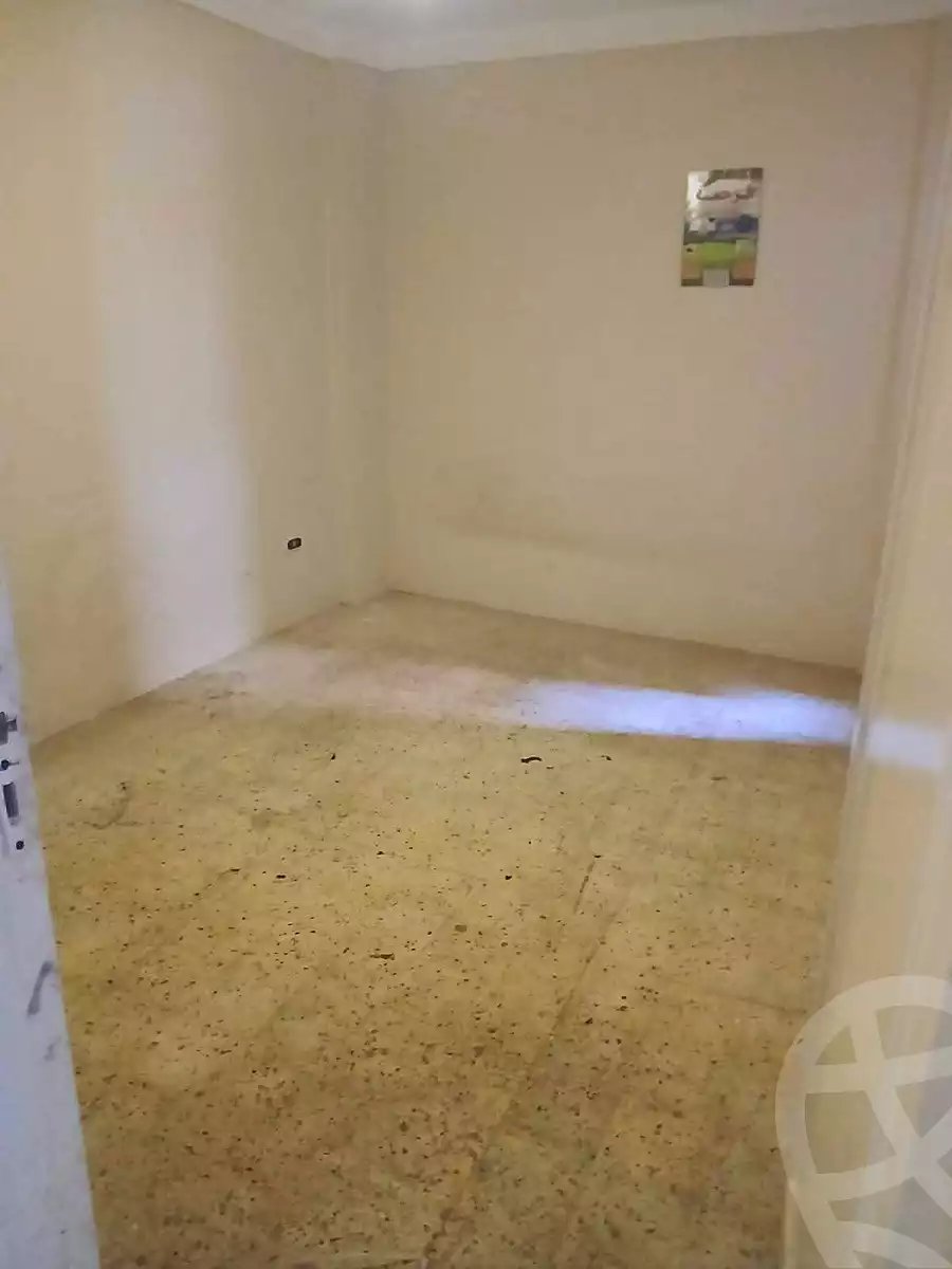 https://aqarmap.com.eg/ar/listing/7049104-for-sale-alexandria-al-agamy-el-hanouvel-el-warsha-st