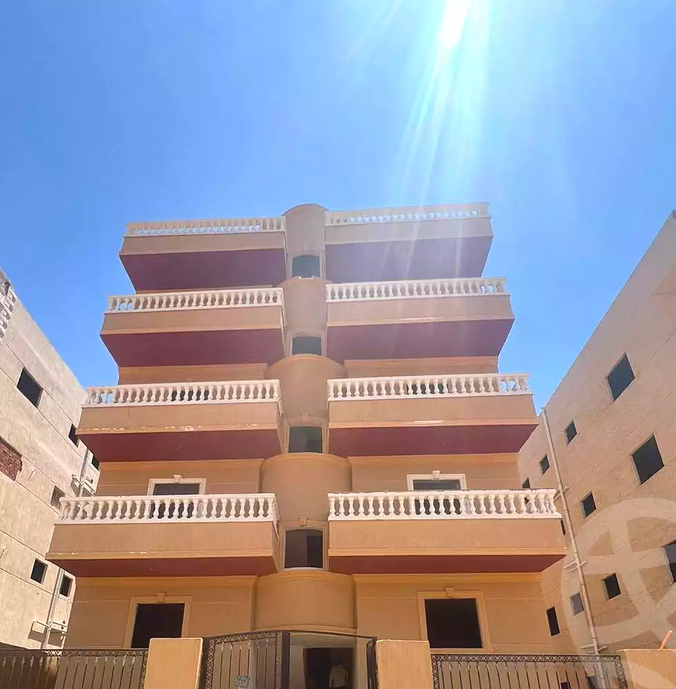 https://aqarmap.com.eg/ar/listing/7049308-for-sale-cairo-badr-city-hai-el-ashgar-featured-neighborhood-bait-el-watan