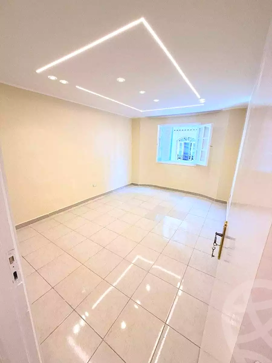 https://aqarmap.com.eg/ar/listing/7049616-for-sale-alexandria-miami-45-street