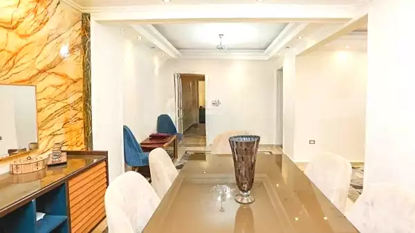 https://aqarmap.com.eg/ar/listing/7049712-for-sale-alexandria-lauran-shr-bw-qyr-tryq-lhry