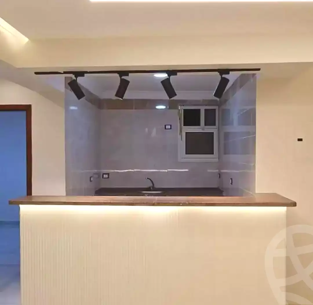 https://aqarmap.com.eg/ar/listing/7049941-for-sale-cairo-helwan-hadayek-helwan-el-eshrein-st