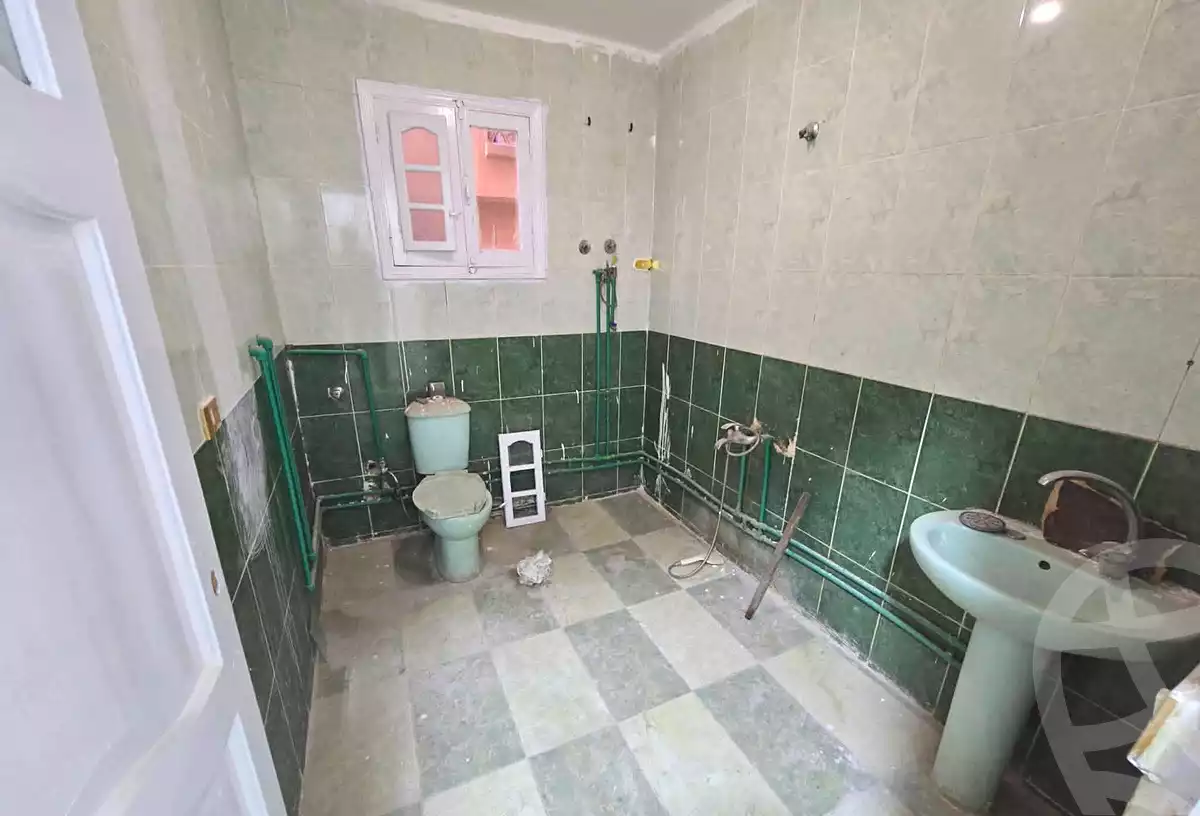 https://aqarmap.com.eg/ar/listing/7049956-for-rent-alexandria-alexandria-marsa-matrouh-rd