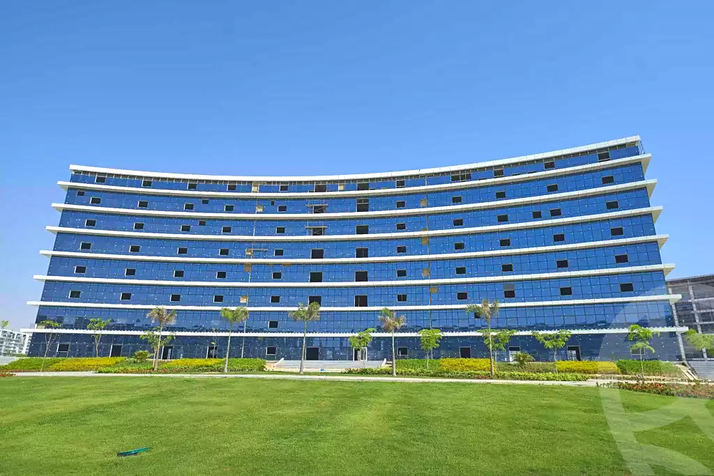 https://aqarmap.com.eg/ar/listing/7050035-for-sale-north-coast-new-alamein-mntj-t-l-lmyn-ljdyd-kmbwnd-mzryn