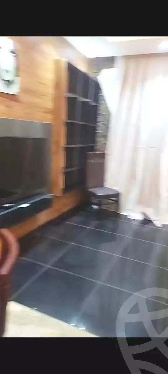 https://aqarmap.com.eg/en/listing/7050090-for-rent-cairo-new-cairo-compounds-hyde-park