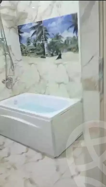 https://aqarmap.com.eg/ar/listing/7050299-for-sale-cairo-faisal-kafr-tohormos-queen-nazli-st