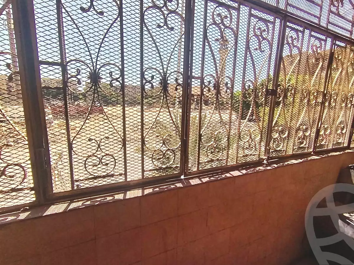 https://aqarmap.com.eg/ar/listing/7050395-for-sale-cairo-new-cairo-first-settlement-neighbourhood-4-el-shaheed-ibrahim-ahmed-st