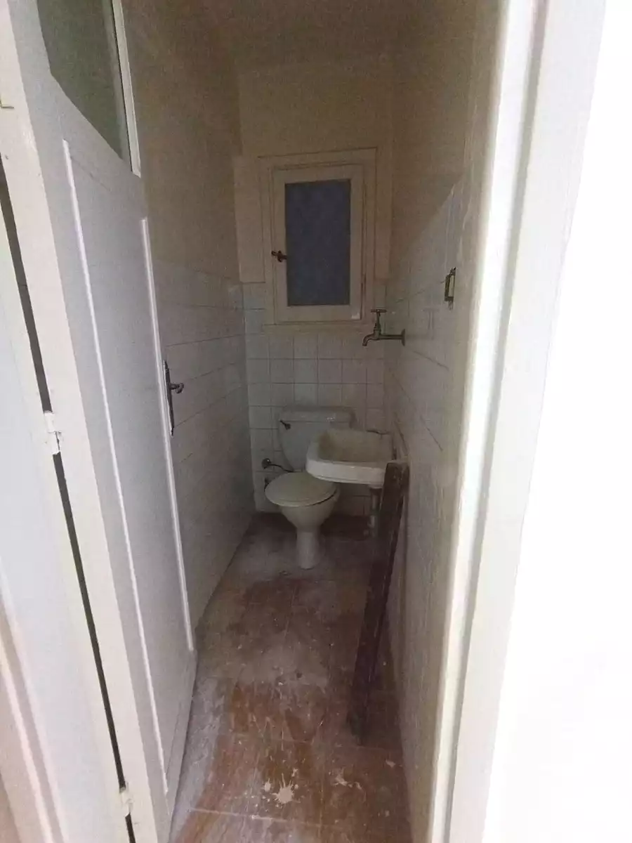 https://aqarmap.com.eg/ar/listing/7050480-for-sale-alexandria-al-agamy-el-hanouvel-el-zahraa-city-st