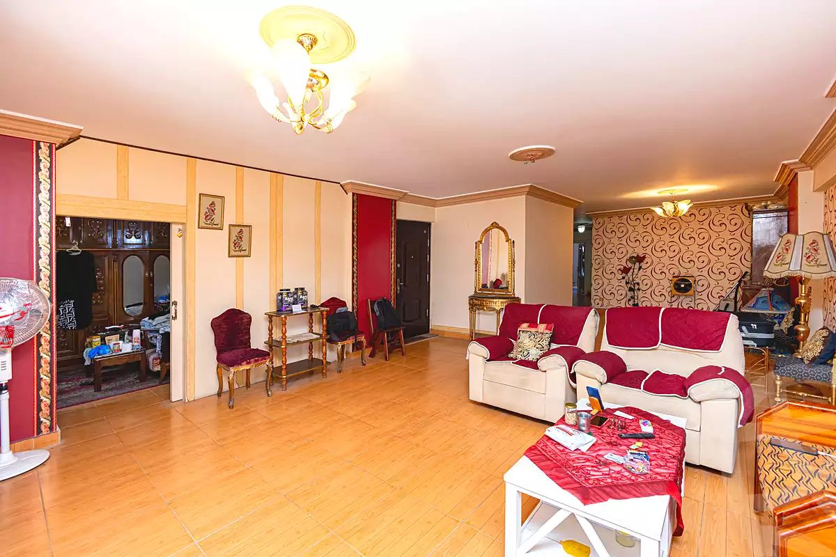 https://aqarmap.com.eg/ar/listing/7050611-for-sale-alexandria-camp-cesar-tiba-st