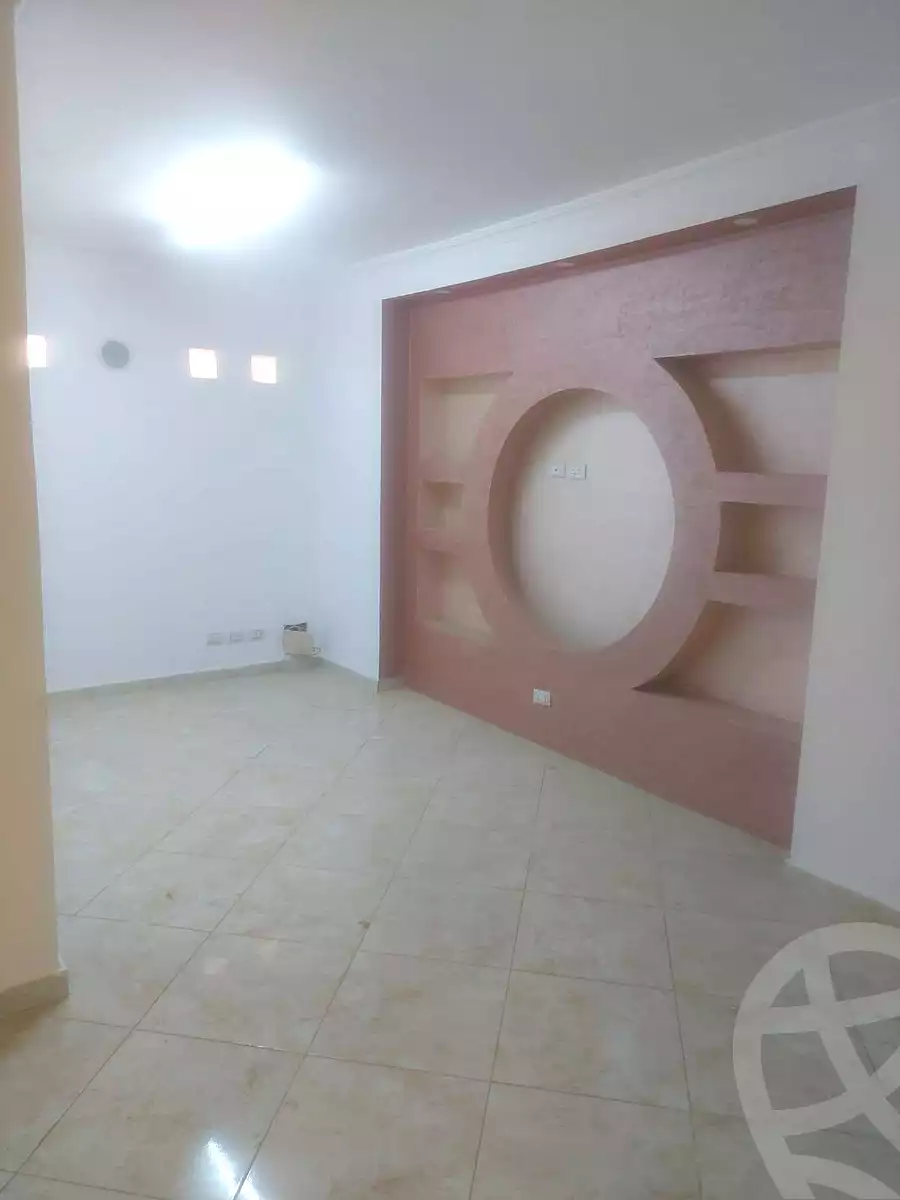 https://aqarmap.com.eg/ar/listing/7050863-for-sale-cairo-helwan-helwan-el-sharkeya-ismael-kamel-st
