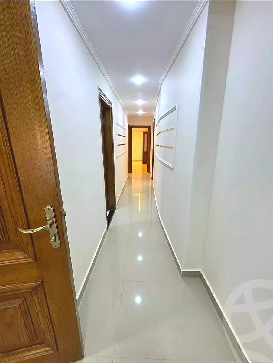 https://aqarmap.com.eg/ar/listing/7051174-for-sale-alexandria-miami-khld-bn-lwlyd