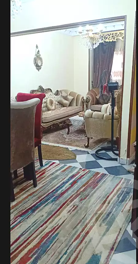 https://aqarmap.com.eg/ar/listing/7052082-for-sale-cairo-helwan-helwan-el-sharkeya-mostafa-safwat-st