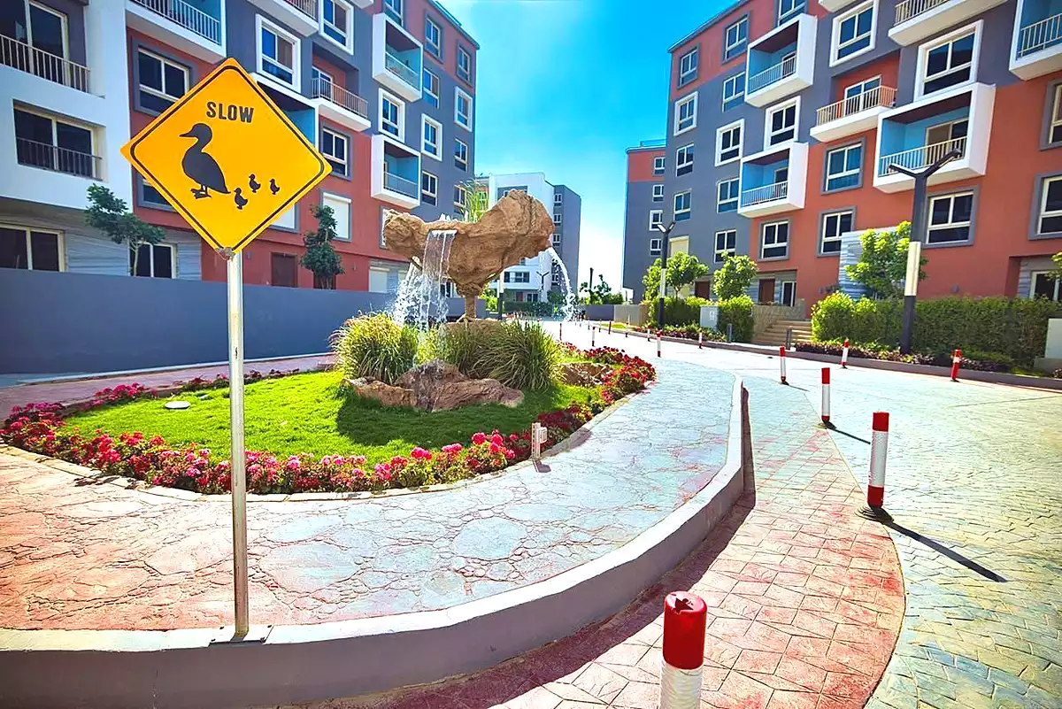 https://aqarmap.com.eg/ar/listing/7052233-for-sale-cairo-new-cairo-compounds-mwrd-fq-llttwyr