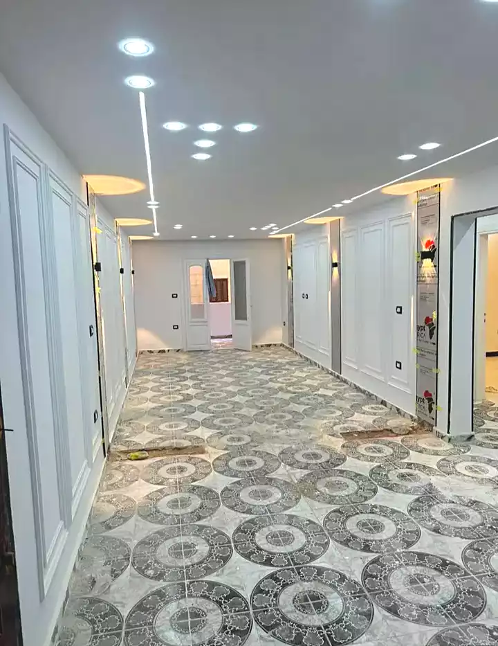 https://aqarmap.com.eg/ar/listing/7052480-for-sale-alexandria-al-agamy-el-hanouvel-radwan-st