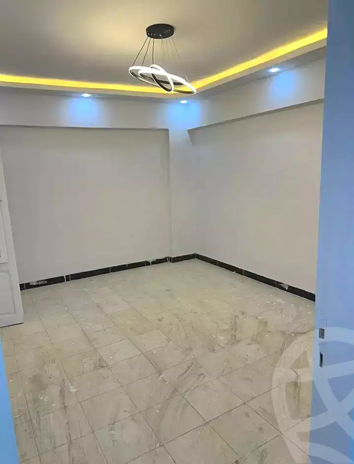https://aqarmap.com.eg/ar/listing/7052480-for-sale-alexandria-al-agamy-el-hanouvel-radwan-st