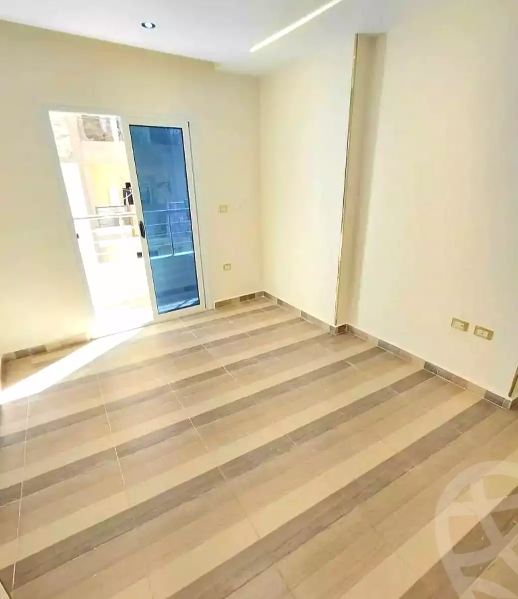 https://aqarmap.com.eg/ar/listing/7052638-for-sale-alexandria-miami-khld-bn-lwlyd