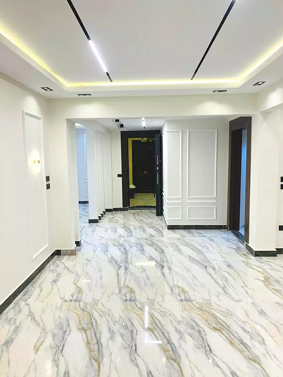 https://aqarmap.com.eg/ar/listing/7053102-for-sale-cairo-el-mohandesen-shareaa-el-hegaz