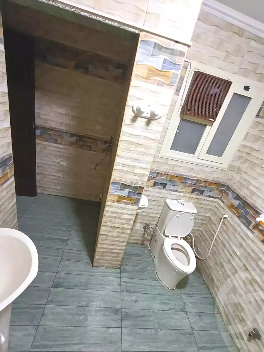 https://aqarmap.com.eg/ar/listing/7053261-for-sale-cairo-helwan-ahmed-enci-st