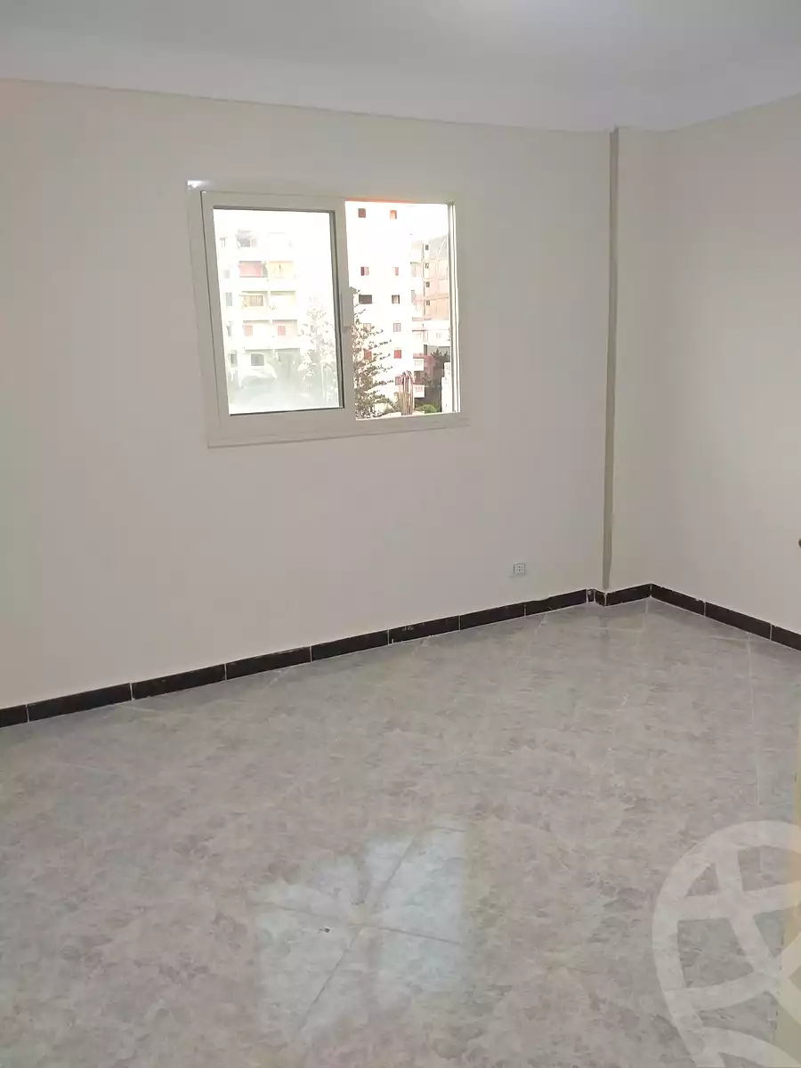 https://aqarmap.com.eg/en/listing/7053474-for-sale-alexandria-al-agamy-el-hanouvel