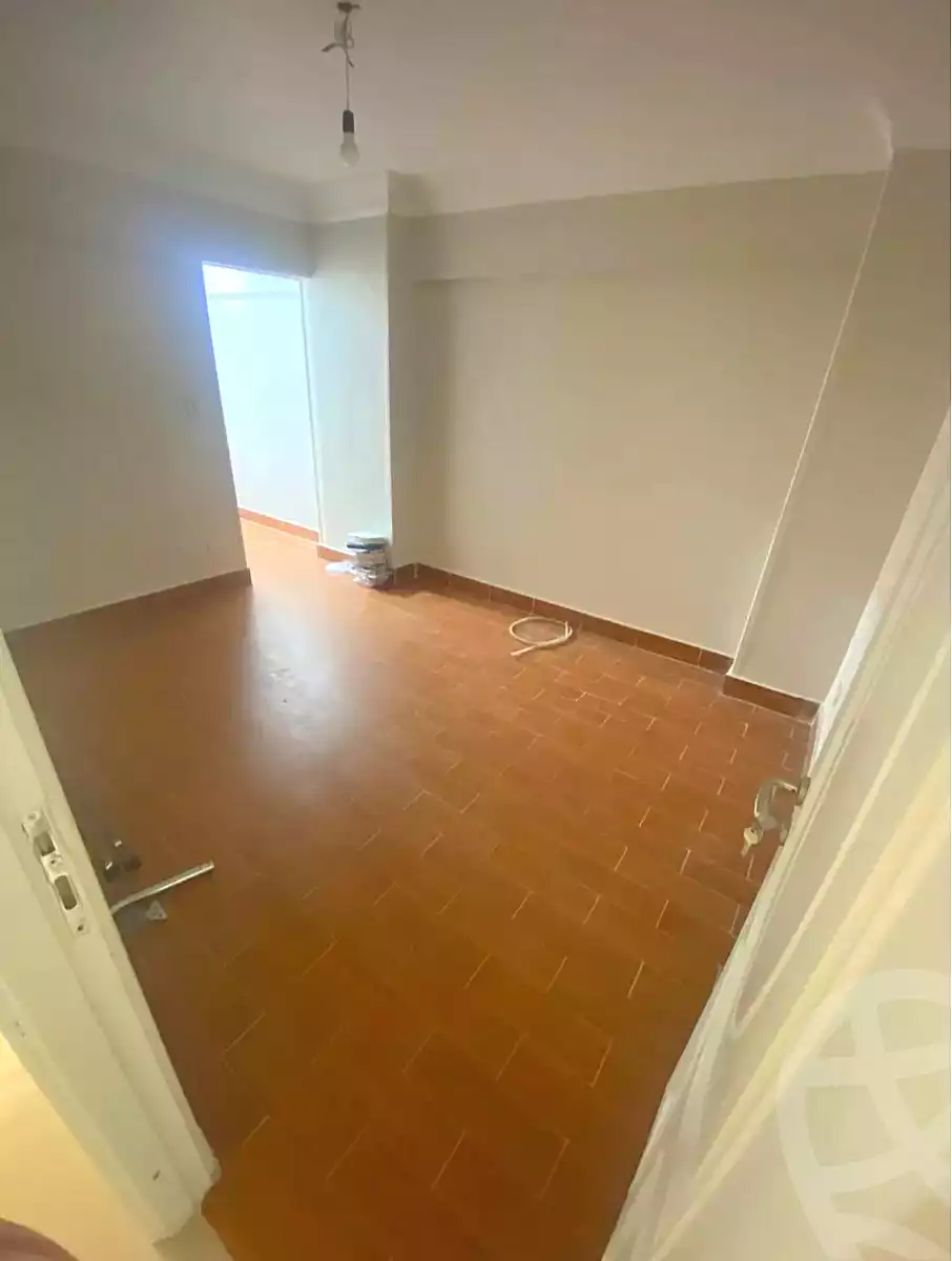 https://aqarmap.com.eg/ar/listing/7053561-for-sale-alexandria-zezenia-ibrahim-el-attar-st