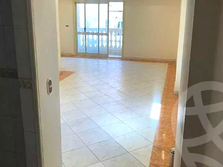 https://aqarmap.com.eg/ar/listing/7053621-for-rent-alexandria-moharram-bey