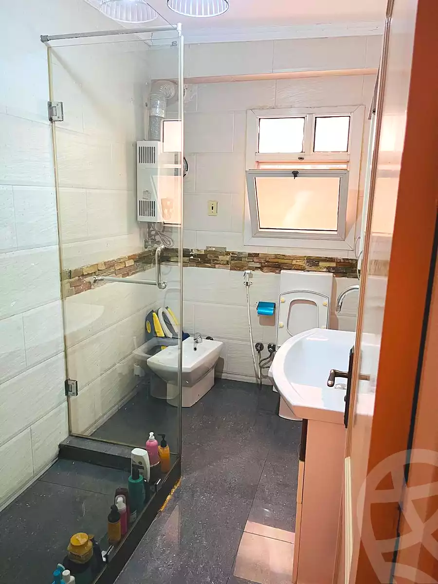 https://aqarmap.com.eg/ar/listing/7053688-for-sale-cairo-el-maadi-degla-street-200