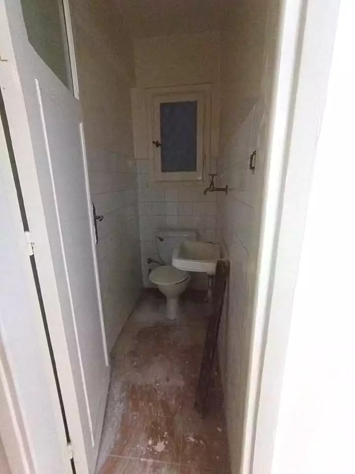 https://aqarmap.com.eg/ar/listing/7053856-for-sale-alexandria-al-agamy-el-hanouvel-el-zahraa-city-st